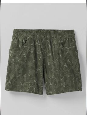 Prana Halle Evergreen Camo E-Waist Shorts, 3 inch Inseam